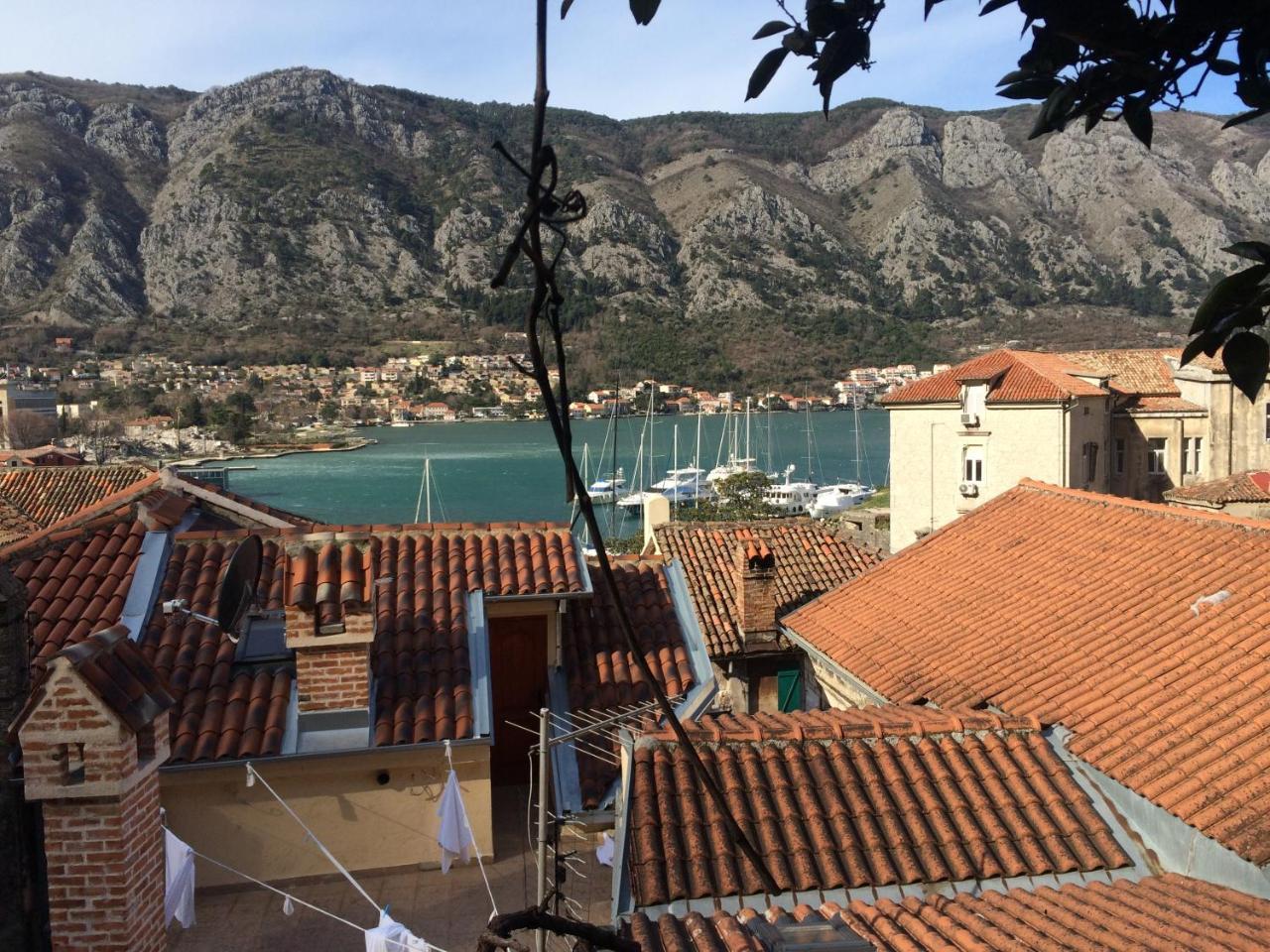 شقة Chic & Stylish With Seaview-Terrace - Kotor Indah المظهر الخارجي الصورة